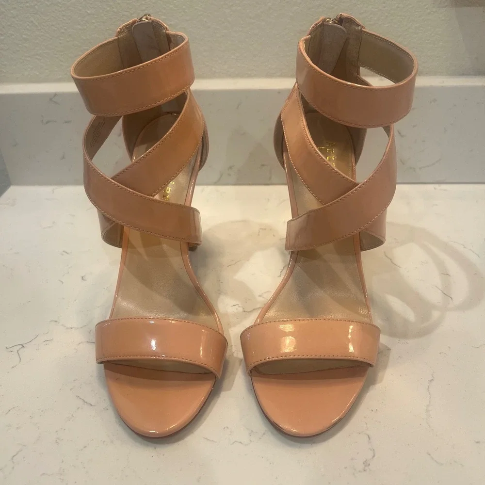 Artelier Nicole Miller Heels Size 6.5M Strappy Open Toe Stiletto Beige‎ Pumps